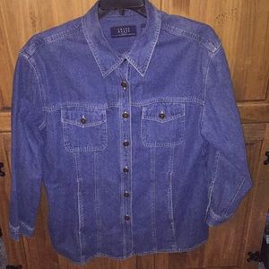 Women’s denim shirt/light jacket